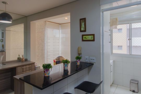 Cozinha de apartamento à venda com 2 quartos, 62m² em Vila Dom Pedro I, São Paulo