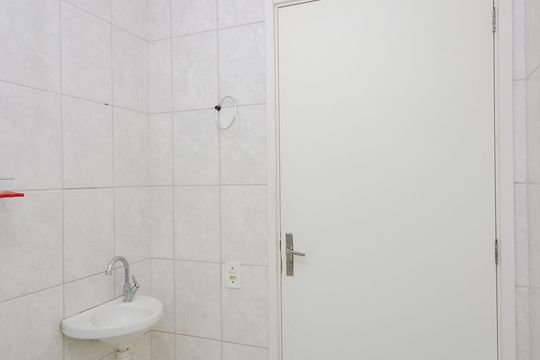 Banheiro de apartamento para alugar com 1 quarto, 54m² em Jardim Vermelhão, Guarulhos