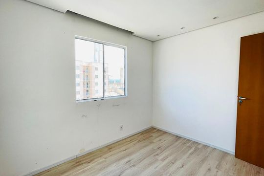 Quarto de apartamento para alugar com 2 quartos, 45m² em Caucaia do Alto, Cotia