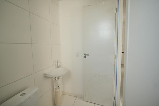 Banheiro Social de apartamento para alugar com 2 quartos, 43m² em Jardim, Santo André