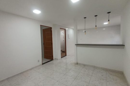 Casa para alugar com 2 quartos, 66m² em São Benedito, Nova Iguaçu