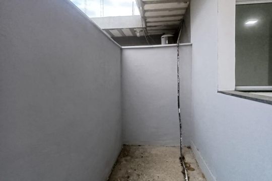 Quintal de casa para alugar com 2 quartos, 66m² em São Benedito, Nova Iguaçu