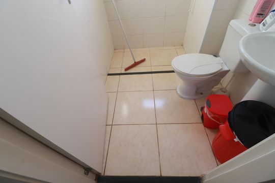 BANHEIRO  de apartamento para alugar com 2 quartos, 43m² em Recanto das Palmeiras, Ribeirão Preto