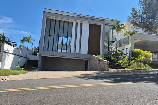 Fachada de casa de condomínio à venda com 4 quartos, 540m² em Loteamento Mont Blanc Residence, Campinas