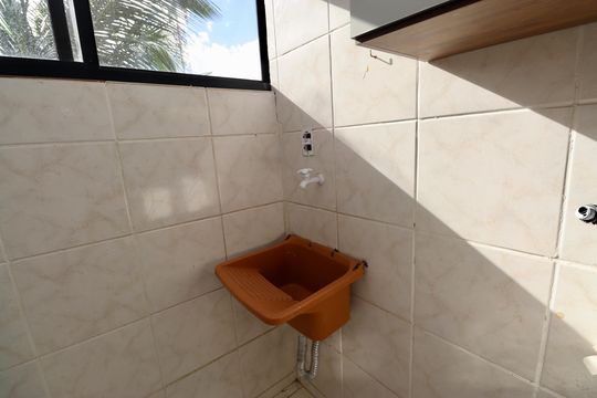 Área de Serviço de apartamento para alugar com 2 quartos, 70m² em Stella Maris, Salvador