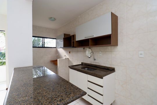 Cozinha de apartamento para alugar com 2 quartos, 70m² em Stella Maris, Salvador