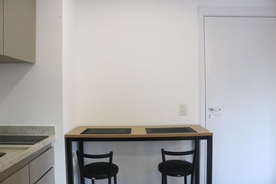 Cozinha de kitnet/studio para alugar com 1 quarto, 22m² em Perdizes, São Paulo