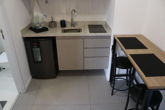 Cozinha de kitnet/studio para alugar com 1 quarto, 22m² em Perdizes, São Paulo