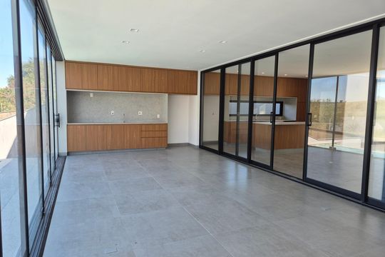 Sala/Cozinha de casa de condomínio à venda com 3 quartos, 335m² em Residencial Parque dos Alecrins, Campinas