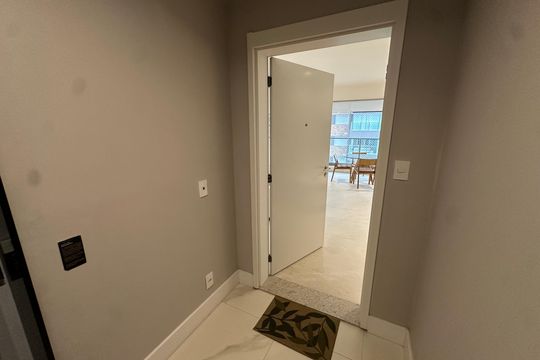 Entrada do apartamento de apartamento à venda com 3 quartos, 100m² em Jardim das Acacias, São Paulo