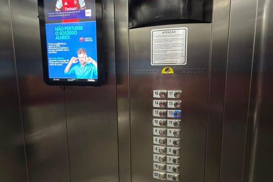 Área externa de apartamento para alugar com 2 quartos, 68m² em Aclimação, São Paulo