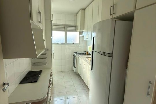Cozinha de apartamento para alugar com 2 quartos, 68m² em Aclimação, São Paulo