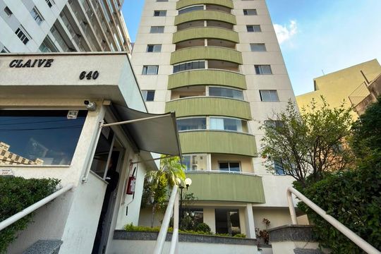Fachada de apartamento para alugar com 2 quartos, 68m² em Aclimação, São Paulo