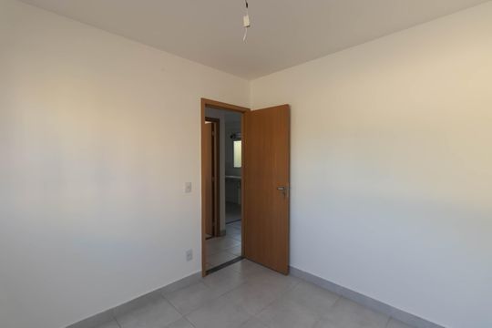 Quarto 2 de apartamento para alugar com 2 quartos, 60m² em Vila Lage, São Gonçalo