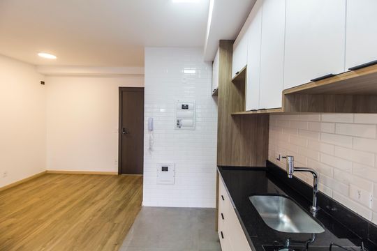 Cozinha de apartamento para alugar com 1 quarto, 52m² em Alphaville, Barueri