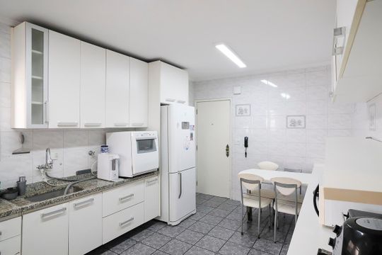 Cozinha de apartamento para alugar com 3 quartos, 120m² em Santa Paula, São Caetano do Sul