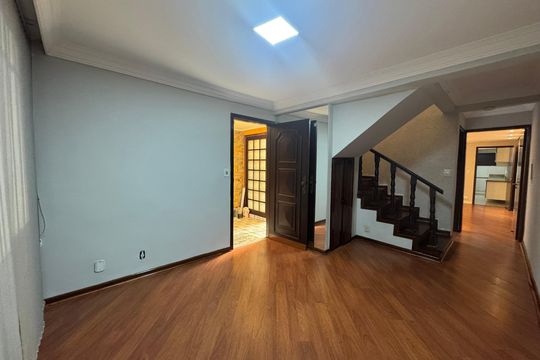 Casa à venda com 2 quartos, 203m² em Conj Res Morro Farol, Osasco