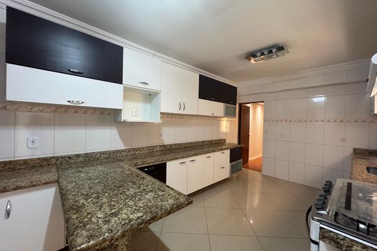 Cozinha de casa à venda com 2 quartos, 203m² em Conj Res Morro Farol, Osasco