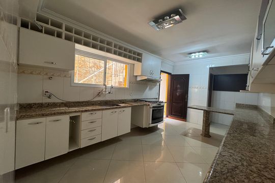 Cozinha de casa à venda com 2 quartos, 203m² em Conj Res Morro Farol, Osasco