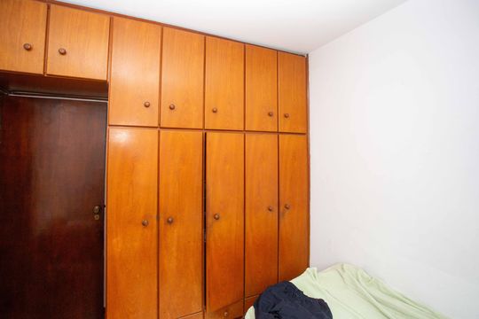 Quarto Casa 2 de casa à venda com 4 quartos, 280m² em Vila Guacuri, Diadema