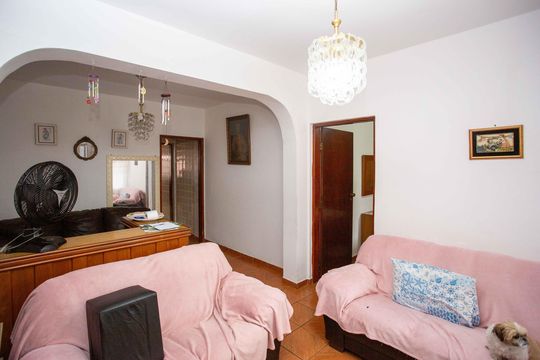 Casa à venda com 4 quartos, 280m² em Vila Guacuri, Diadema