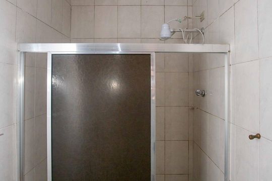 Casa 3 - Banheiro social  de casa à venda com 4 quartos, 280m² em Vila Guacuri, Diadema