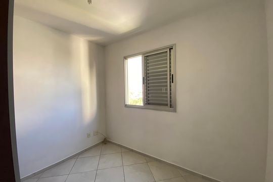 Quarto de apartamento para alugar com 3 quartos, 68m² em Jardim Esmeralda, São Paulo