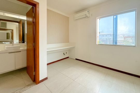 Suíte 2 de casa para alugar com 2 quartos, 68m² em São João do Rio Vermelho, Florianópolis