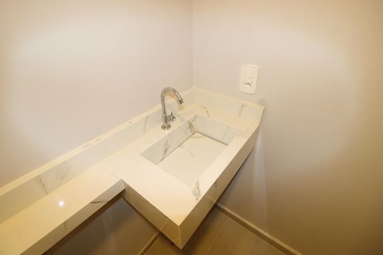 Banheiro de apartamento para alugar com 2 quartos, 39m² em Itaquera, São Paulo