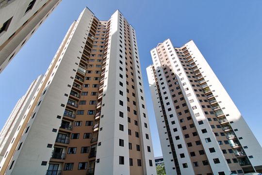 Fachada de apartamento à venda com 2 quartos, 78m² em Jardim Henriqueta, Taboão da Serra