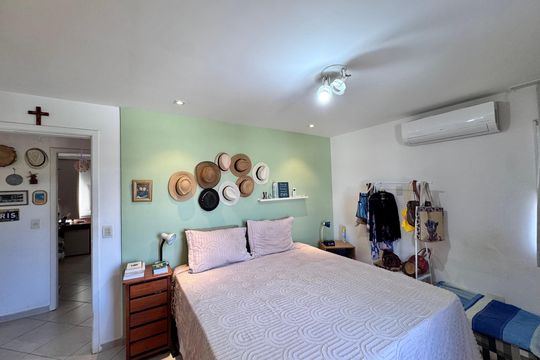 Suíte 1 de casa de condomínio à venda com 3 quartos, 163m² em Vargem Pequena, Rio de Janeiro