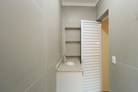 Banheiro da Suíte 2 de casa para alugar com 2 quartos, 200m² em Vila Santa Isabel, São Paulo