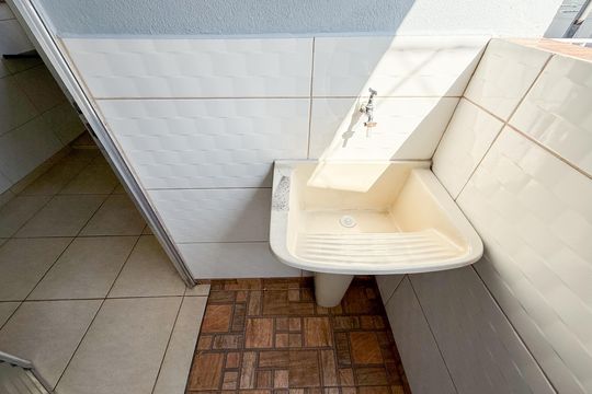 Área de Serviço de casa para alugar com 2 quartos, 40m² em Vila Basileia, São Paulo