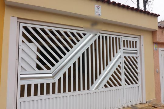 Fachada de casa à venda com 3 quartos, 206m² em Vila America, São Bernardo do Campo