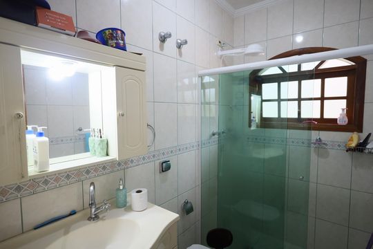 Banheiro 3 de casa à venda com 4 quartos, 409m² em City Bussocaba, Osasco