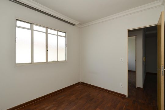 Quarto 1 de apartamento à venda com 2 quartos, 44m² em Santa Cruz, Belo Horizonte