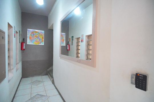 Hall de entrada de apartamento à venda com 1 quarto, 53m² em Centro, São Leopoldo