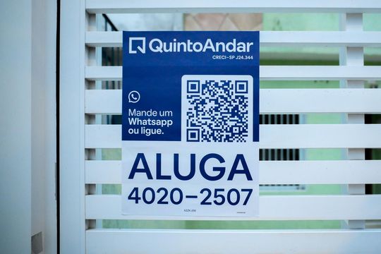 Placa XZZK-258 de casa para alugar com 2 quartos, 76m² em Vila Gumercindo, São Paulo