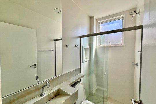 Banheiro Social de apartamento para alugar com 2 quartos, 65m² em Gutierrez, Belo Horizonte