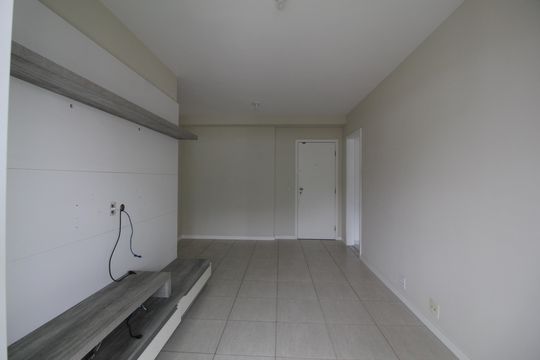 Sala de apartamento à venda com 2 quartos, 65m² em Recreio dos Bandeirantes, Rio de Janeiro