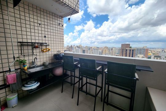 Varanda de apartamento à venda com 1 quarto, 73m² em Funcionários, Belo Horizonte