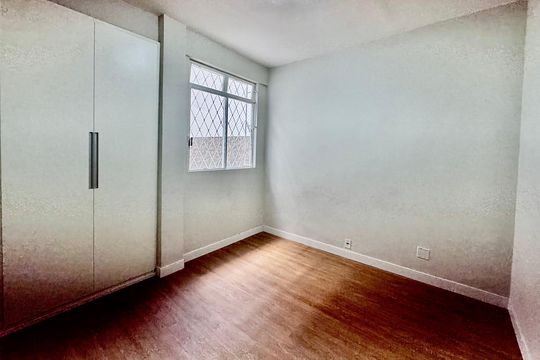 Quartos - quarto 2 de apartamento para alugar com 3 quartos, 115m² em Nova Floresta, Belo Horizonte