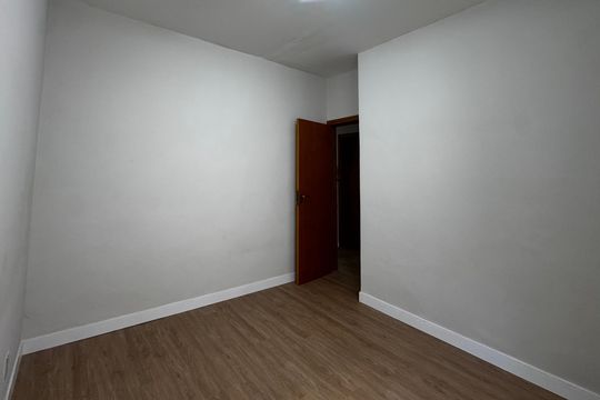 Quarto de apartamento para alugar com 3 quartos, 115m² em Nova Floresta, Belo Horizonte