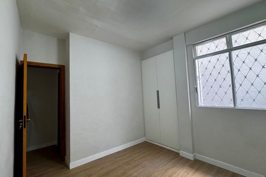 Quartos - quarto 2 de apartamento para alugar com 3 quartos, 115m² em Nova Floresta, Belo Horizonte