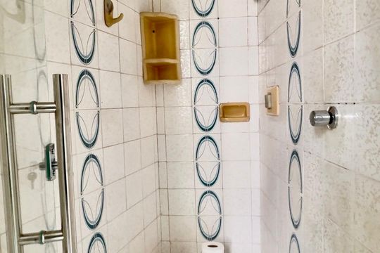 Banheiro Social 2 de apartamento para alugar com 3 quartos, 115m² em Nova Floresta, Belo Horizonte