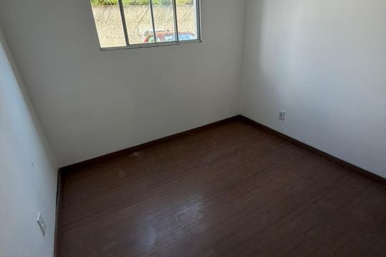 Quarto de apartamento para alugar com 2 quartos, 44m² em Conjunto Túnel de Ibirité, Contagem