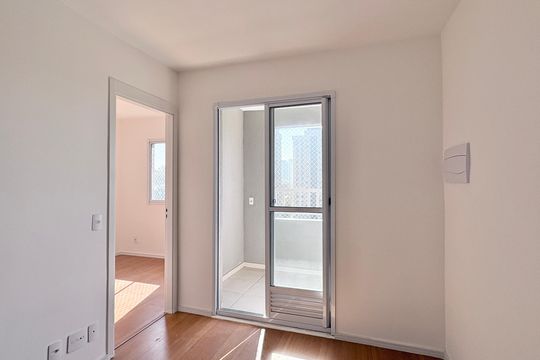Sala/ Cozinha de apartamento para alugar com 2 quartos, 36m² em Chácara Inglesa, São Paulo