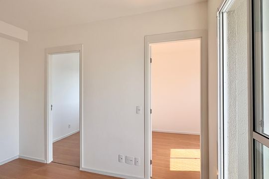 Sala/ Cozinha de apartamento para alugar com 2 quartos, 36m² em Chácara Inglesa, São Paulo