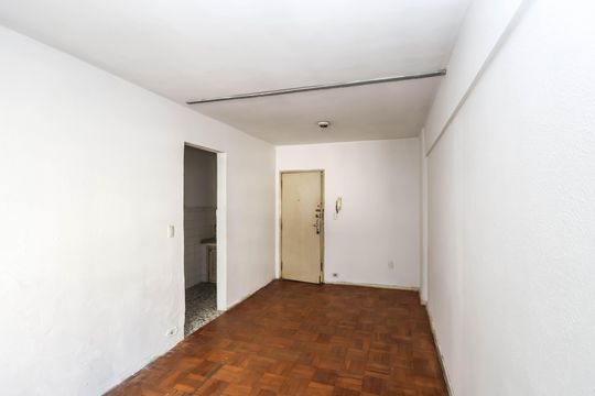 Quarto e Sala de kitnet/studio à venda com 1 quarto, 26m² em Sé, São Paulo
