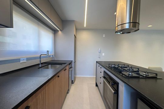 Cozinha de apartamento para alugar com 2 quartos, 84m² em Alphaville Industrial, Barueri
